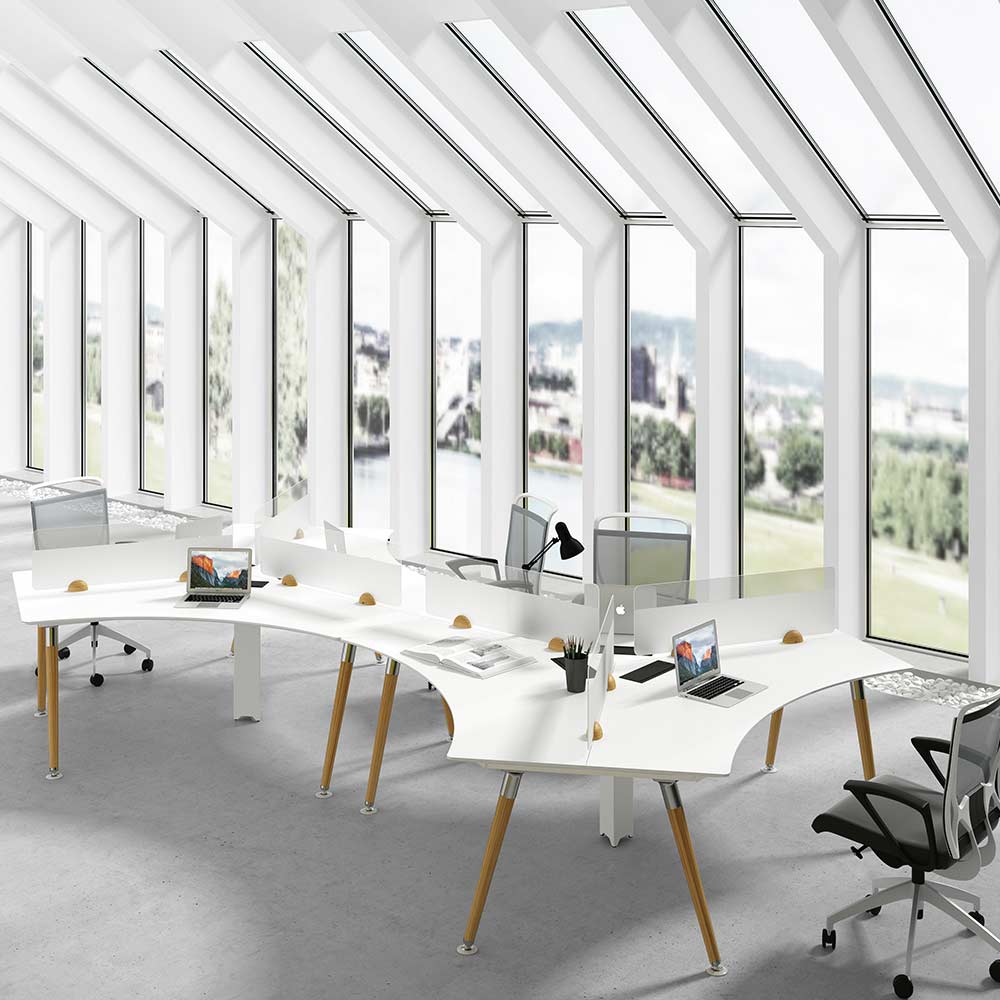 雅斯120度職員位